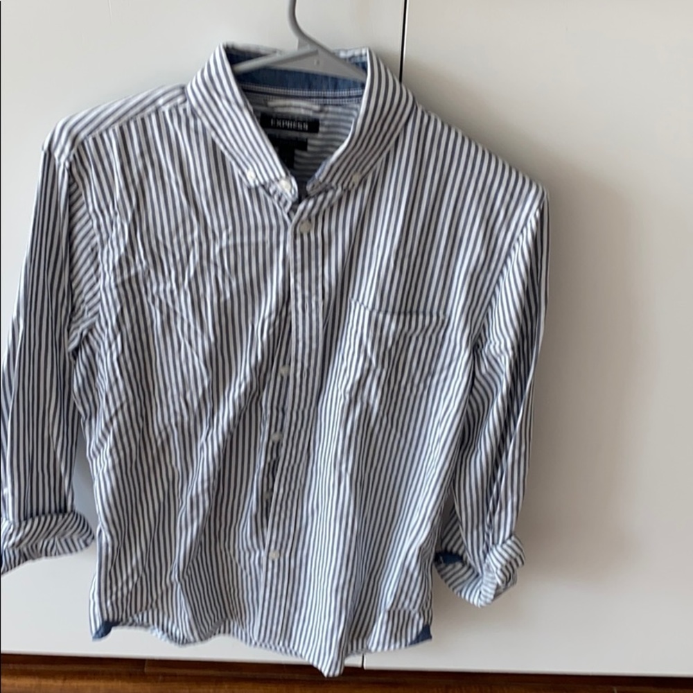 EXPRESS men’s soft wash button down